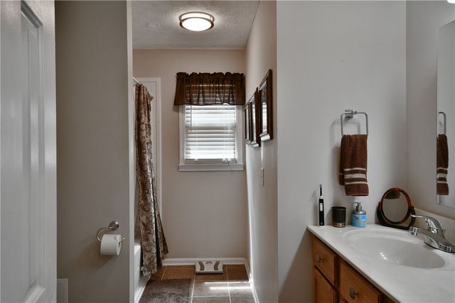 208 Sheffield Court, Easley, SC 29642