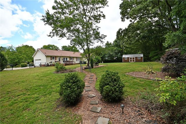 208 Sheffield Court, Easley, SC 29642