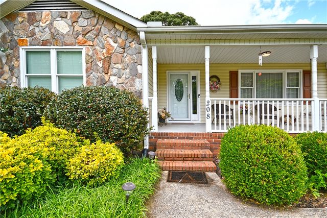 208 Sheffield Court, Easley, SC 29642