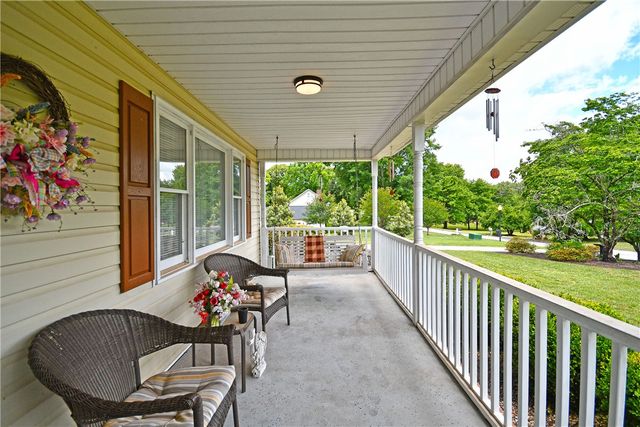 208 Sheffield Court, Easley, SC 29642