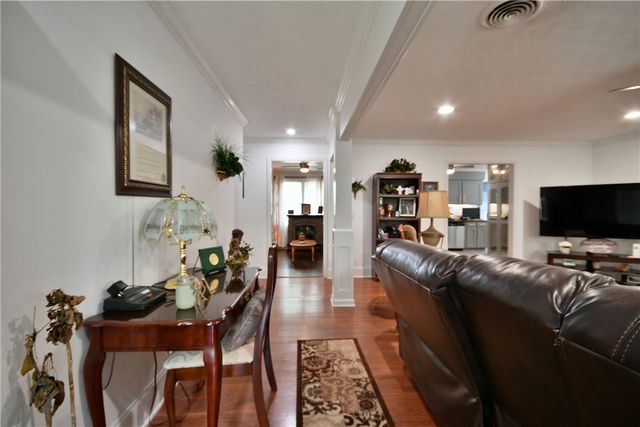 208 Sheffield Court, Easley, SC 29642