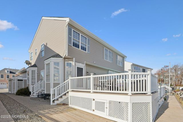 26 Bowsprit Drive, Bayville, NJ 08721