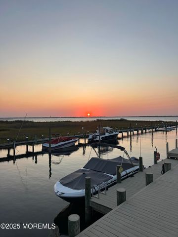 26 Bowsprit Drive, Bayville, NJ 08721