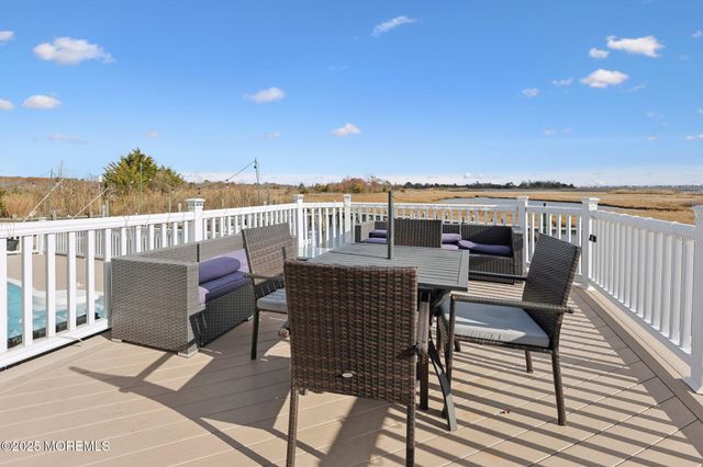 26 Bowsprit Drive, Bayville, NJ 08721