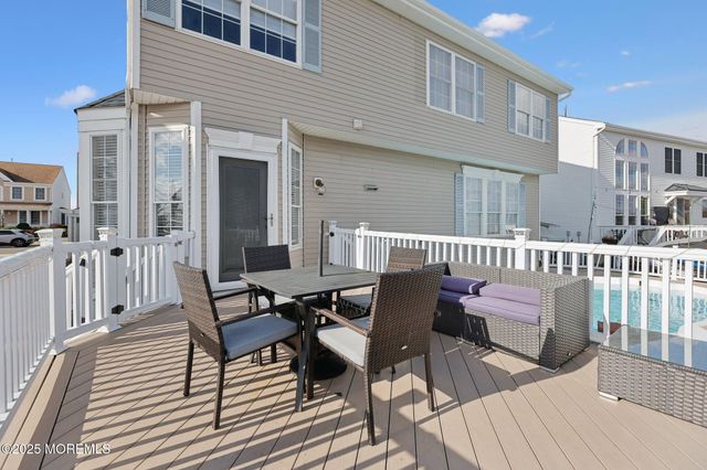 26 Bowsprit Drive, Bayville, NJ 08721