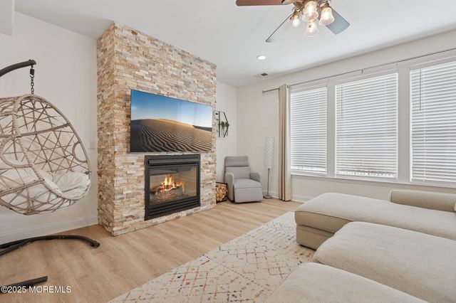 26 Bowsprit Drive, Bayville, NJ 08721