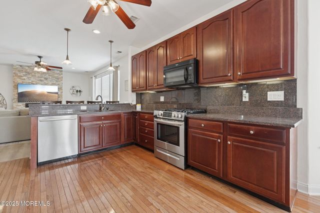 26 Bowsprit Drive, Bayville, NJ 08721