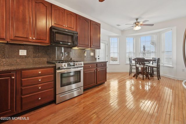 26 Bowsprit Drive, Bayville, NJ 08721