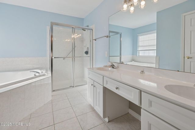 26 Bowsprit Drive, Bayville, NJ 08721