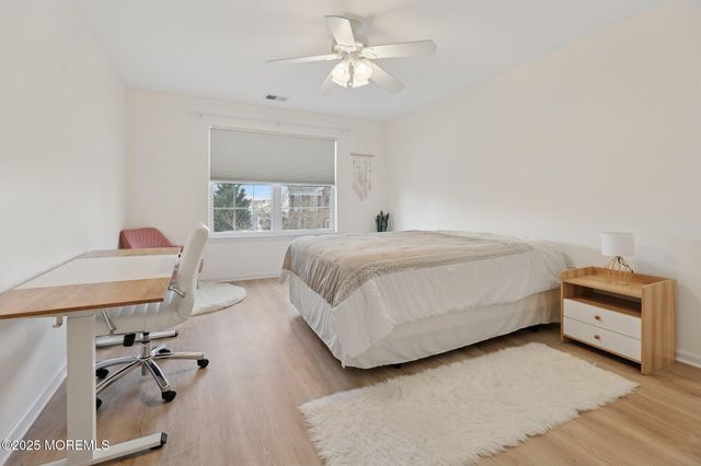 26 Bowsprit Drive, Bayville, NJ 08721