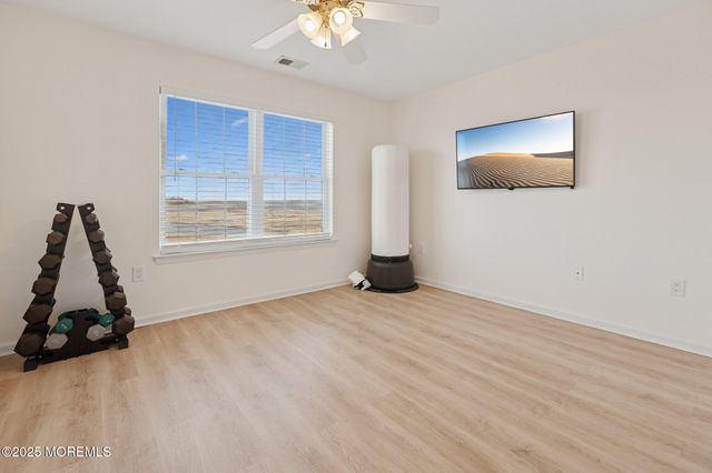 26 Bowsprit Drive, Bayville, NJ 08721