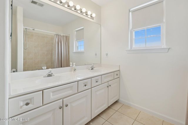 26 Bowsprit Drive, Bayville, NJ 08721