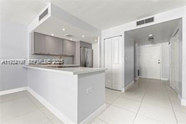 250 174th St 1410, Sunny Isles Beach, FL 33160