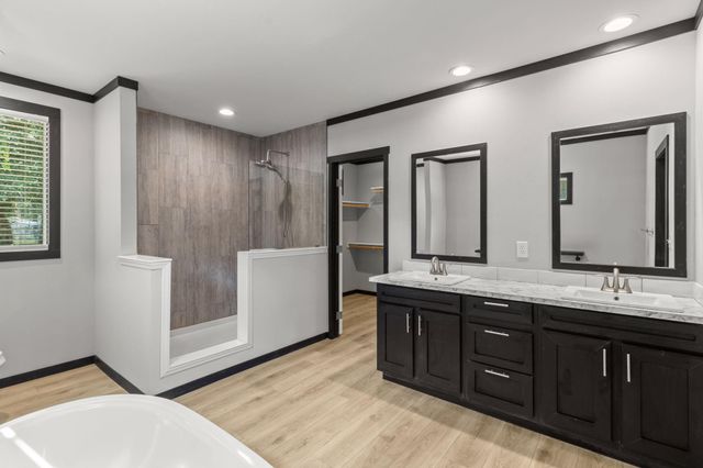 505 Harbor Point Drive, Trinity, TX 75862