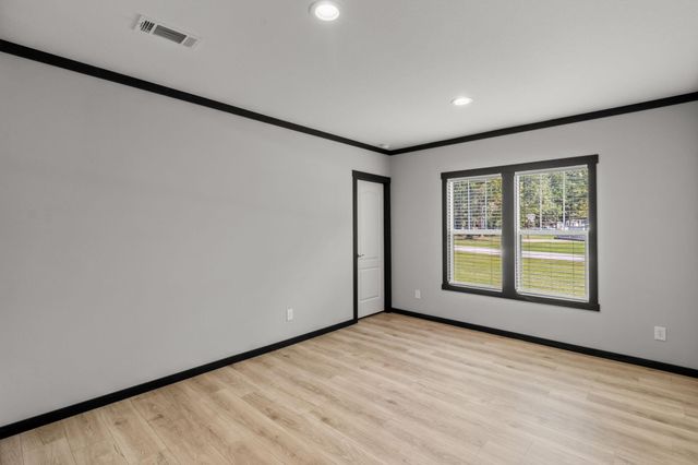 505 Harbor Point Drive, Trinity, TX 75862