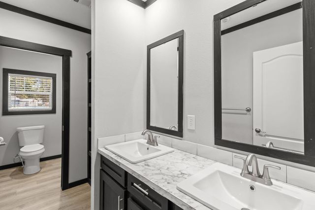 505 Harbor Point Drive, Trinity, TX 75862