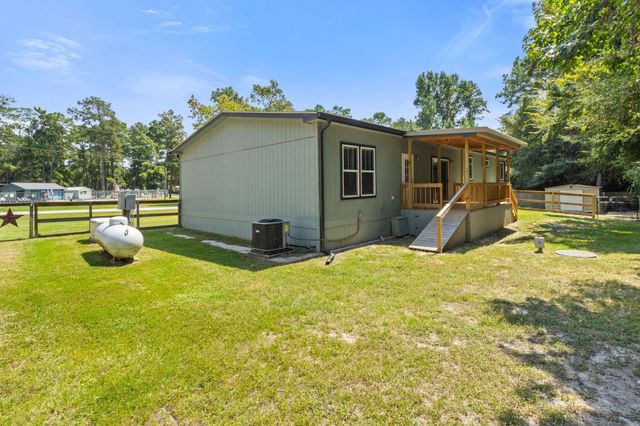 505 Harbor Point Drive, Trinity, TX 75862