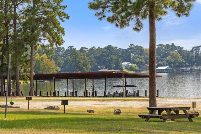 505 Harbor Point Drive, Trinity, TX 75862