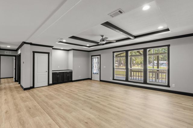 505 Harbor Point Drive, Trinity, TX 75862