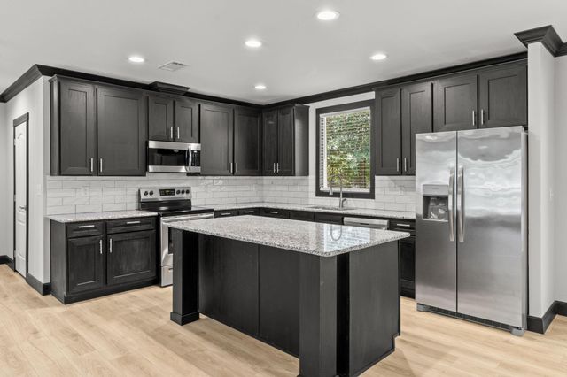 505 Harbor Point Drive, Trinity, TX 75862