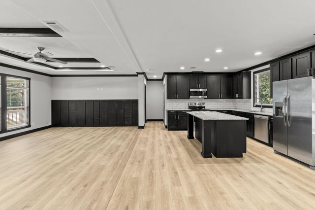 505 Harbor Point Drive, Trinity, TX 75862