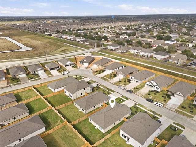 2327 Still Bend Lane, League City, TX 77573