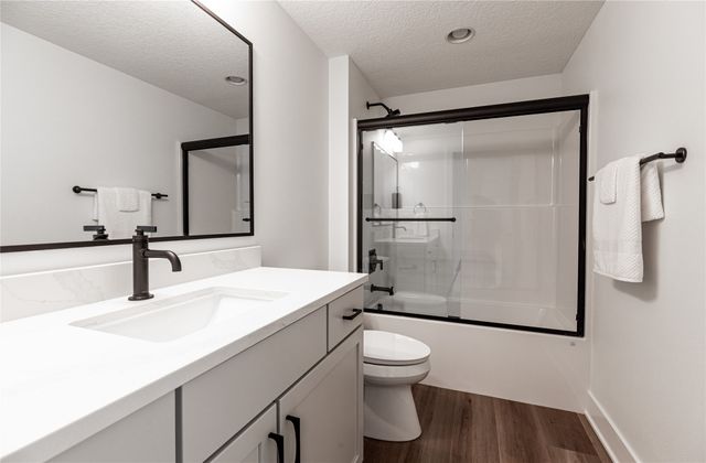 8109 Buckley Street, Johnston, IA 50131