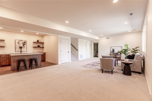 8109 Buckley Street, Johnston, IA 50131