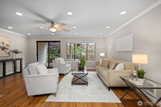 7639 SE 29th Street, Mercer Island, WA 98040