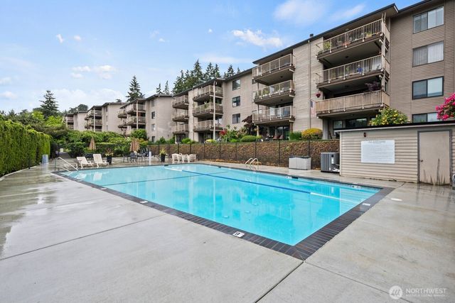 7639 SE 29th Street, Mercer Island, WA 98040