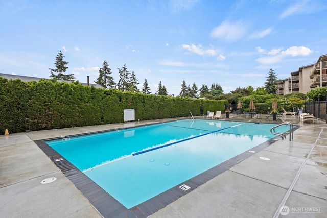 7639 SE 29th Street, Mercer Island, WA 98040