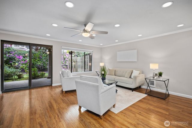 7639 SE 29th Street, Mercer Island, WA 98040