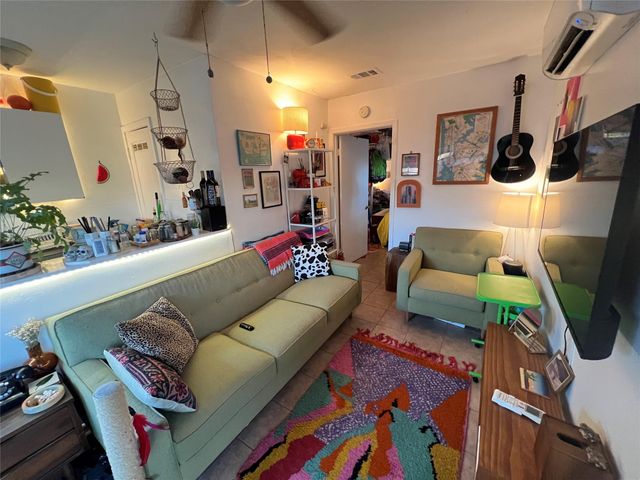 3318 Hemlock Ave B, Austin, TX 78722