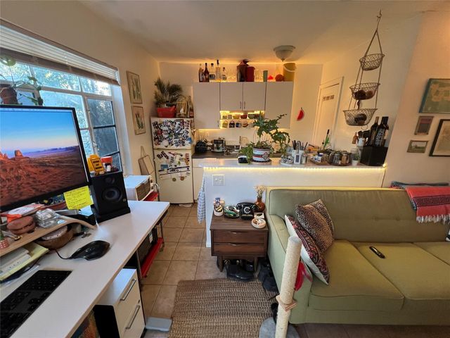 3318 Hemlock Ave B, Austin, TX 78722