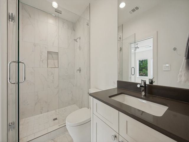 3724 W Beverly Drive, Dallas, TX 75209