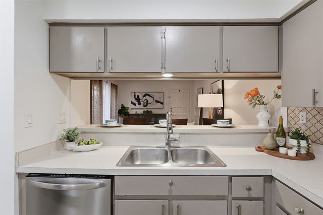 4347 Dickason Avenue 214, Dallas, TX 75219