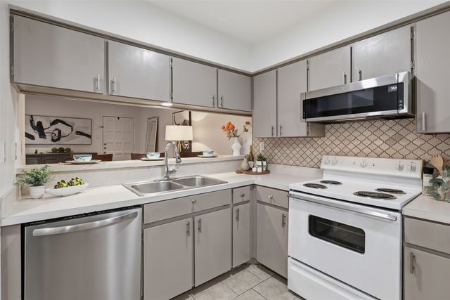 4347 Dickason Avenue 214, Dallas, TX 75219