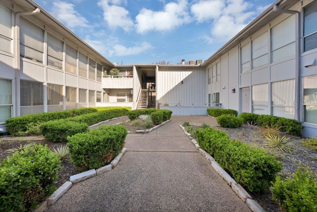 4347 Dickason Avenue 214, Dallas, TX 75219