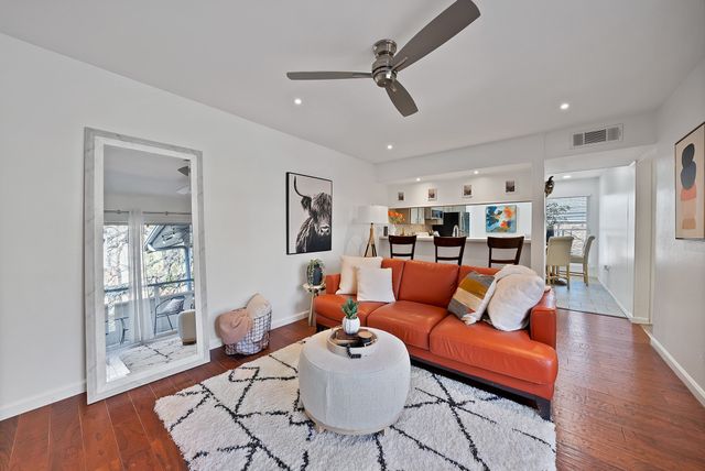 4347 Dickason Avenue 214, Dallas, TX 75219