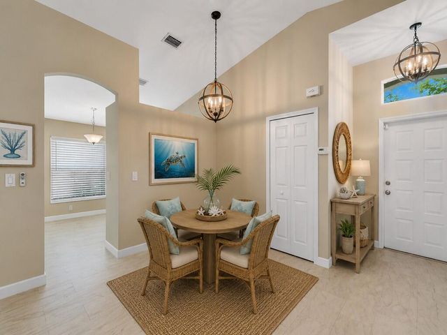 962 E 13th Square, Vero Beach, FL 32960