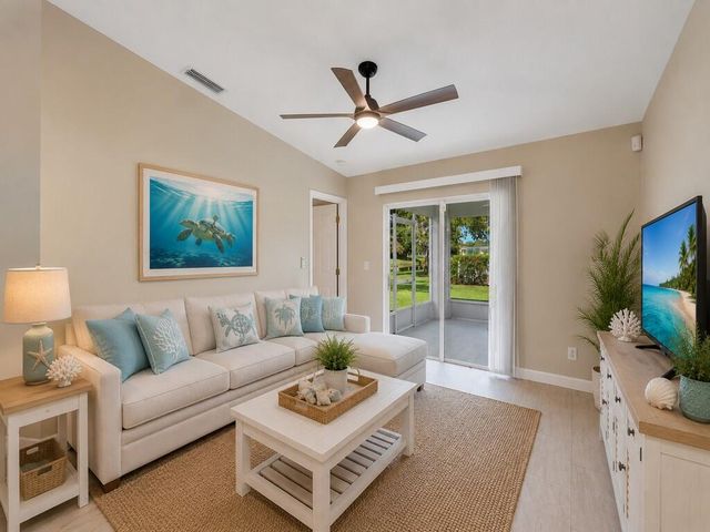962 E 13th Square, Vero Beach, FL 32960