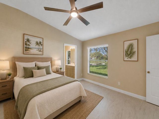 962 E 13th Square, Vero Beach, FL 32960
