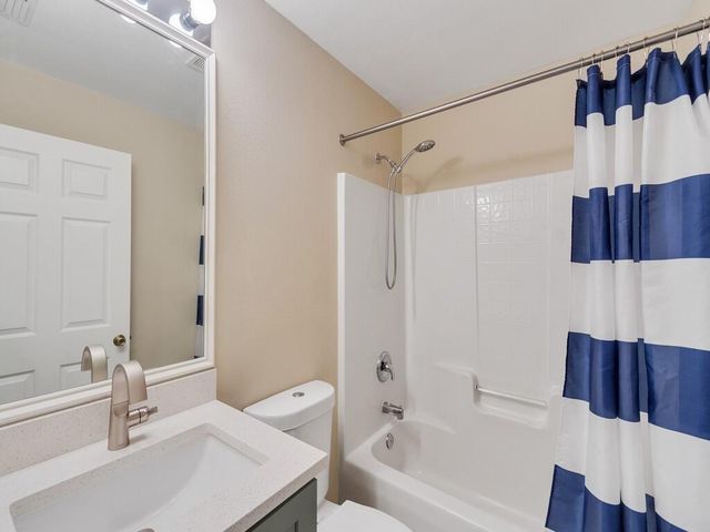 962 E 13th Square, Vero Beach, FL 32960