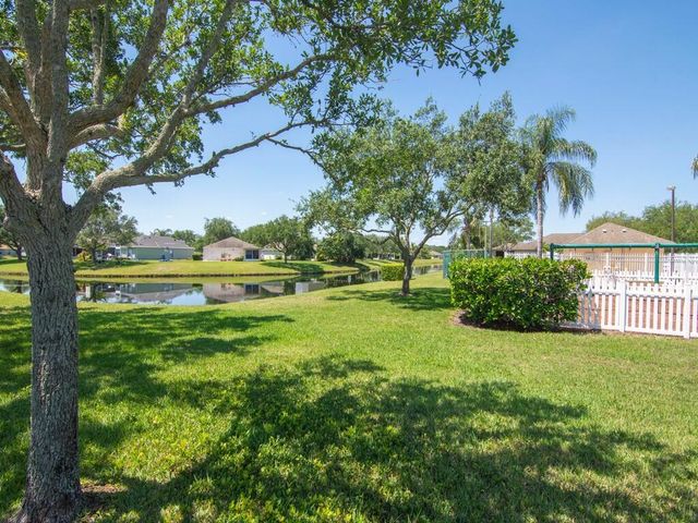962 E 13th Square, Vero Beach, FL 32960