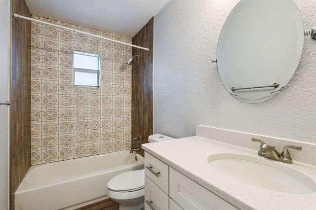 2227 NE 3rd Avenue 2, Delray Beach, FL 33444