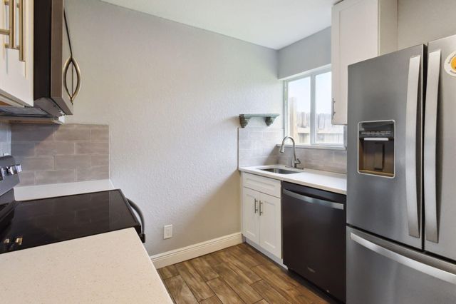 2227 NE 3rd Avenue 2, Delray Beach, FL 33444