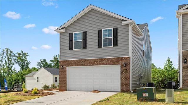 624 Beechwood Circle, Thomasville, NC 27360