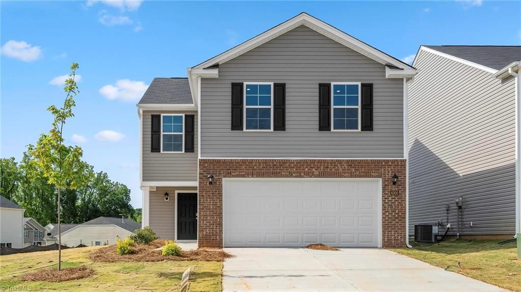 624 Beechwood Circle, Thomasville, NC 27360