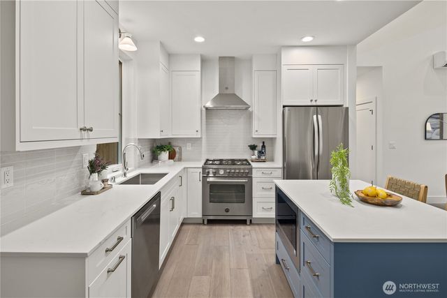 333 18th Avenue, Kirkland, WA 98033