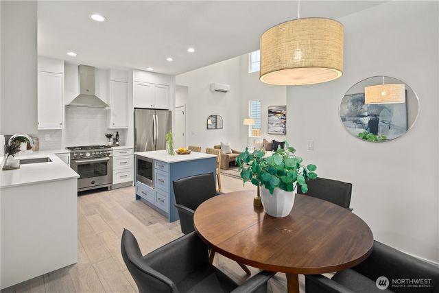 333 18th Avenue, Kirkland, WA 98033